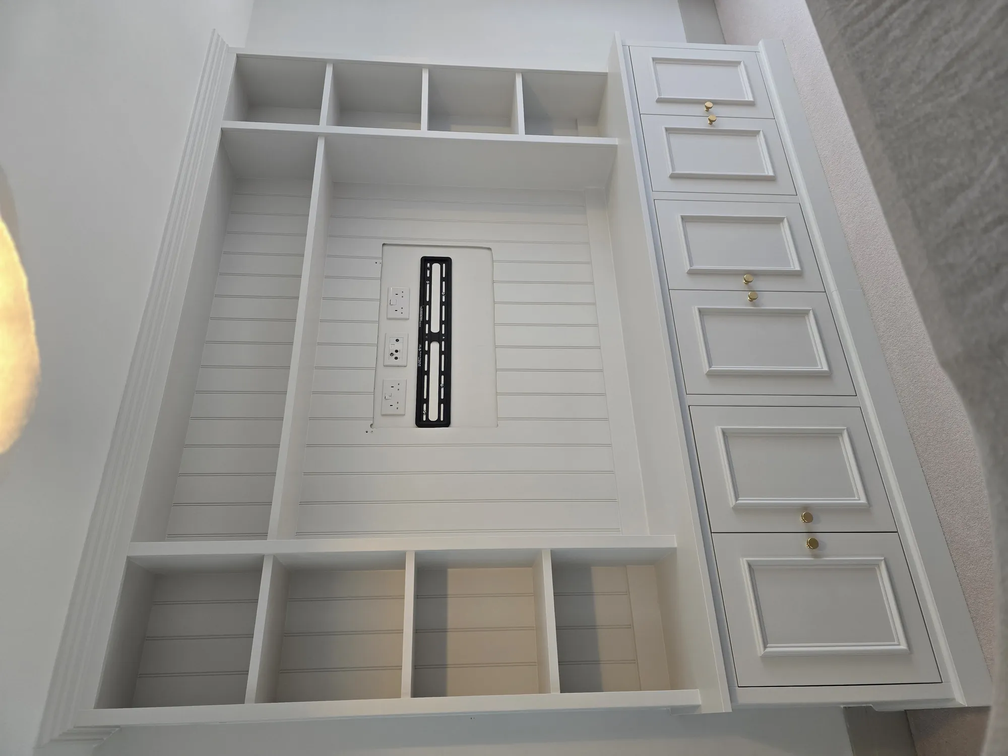 How We Achieve a 'Glass Finish' on Living Room Media Units: Process Breakdown — image 3