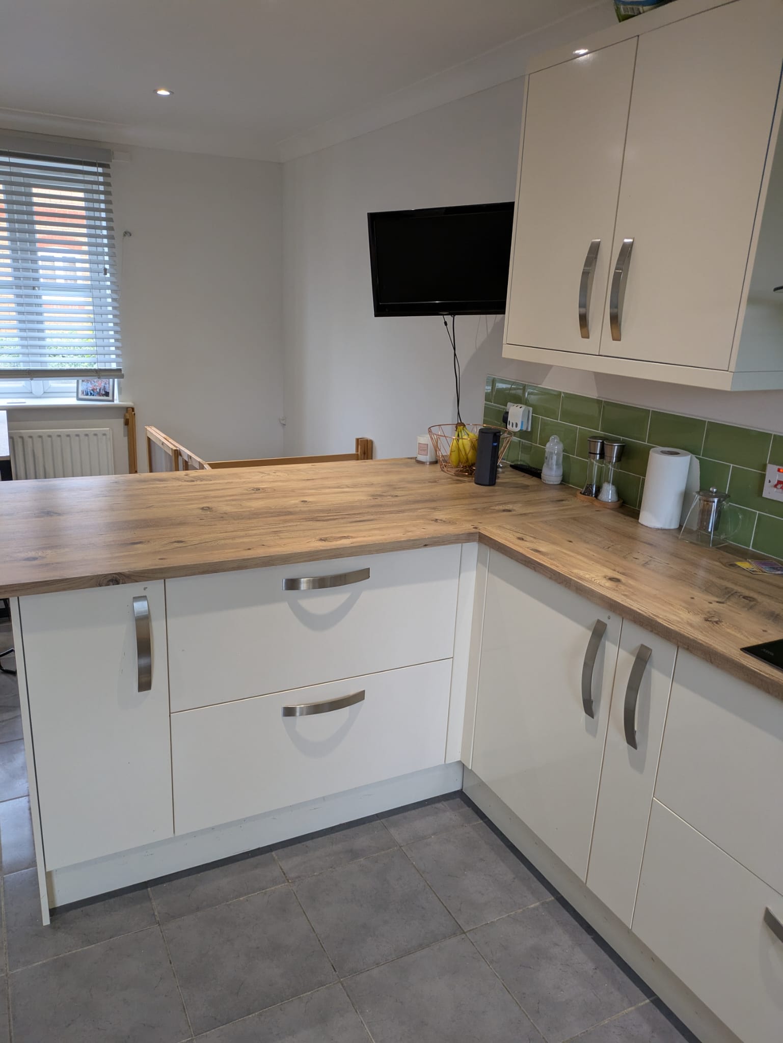 Can You Spray Laminate and Foil-Wrapped Kitchen Cabinets? Adhesion Primers Explained — image 2