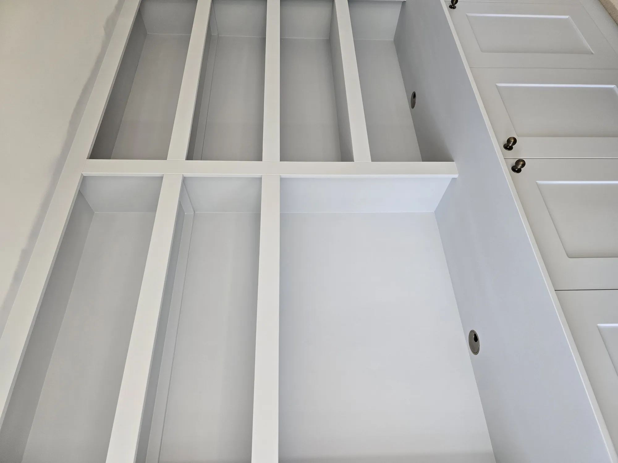 Choosing the Right Sheen for Built-In Furniture: From Dead-Matte to High-Gloss — image 5