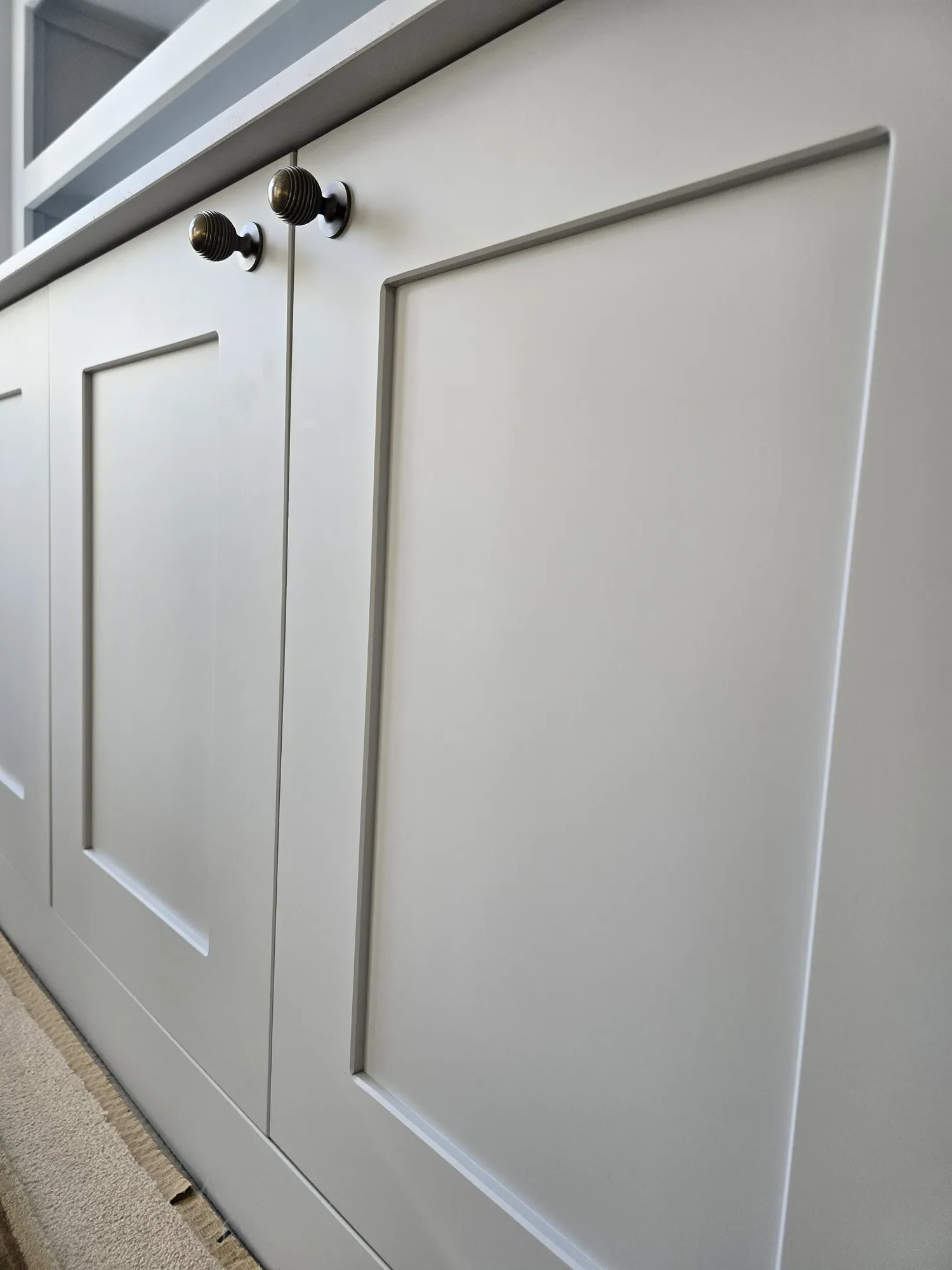 Choosing the Right Sheen for Built-In Furniture: From Dead-Matte to High-Gloss — image 3